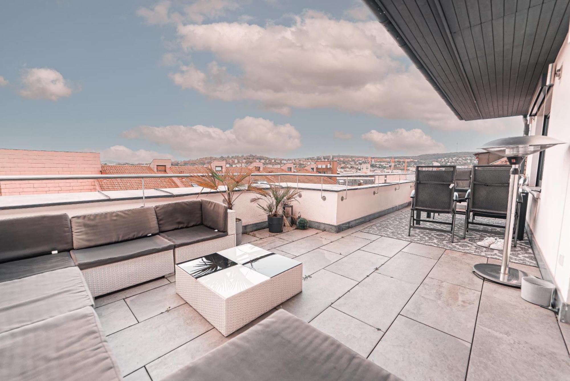 Luxurious Penthouse Apartment Щутгарт Екстериор снимка