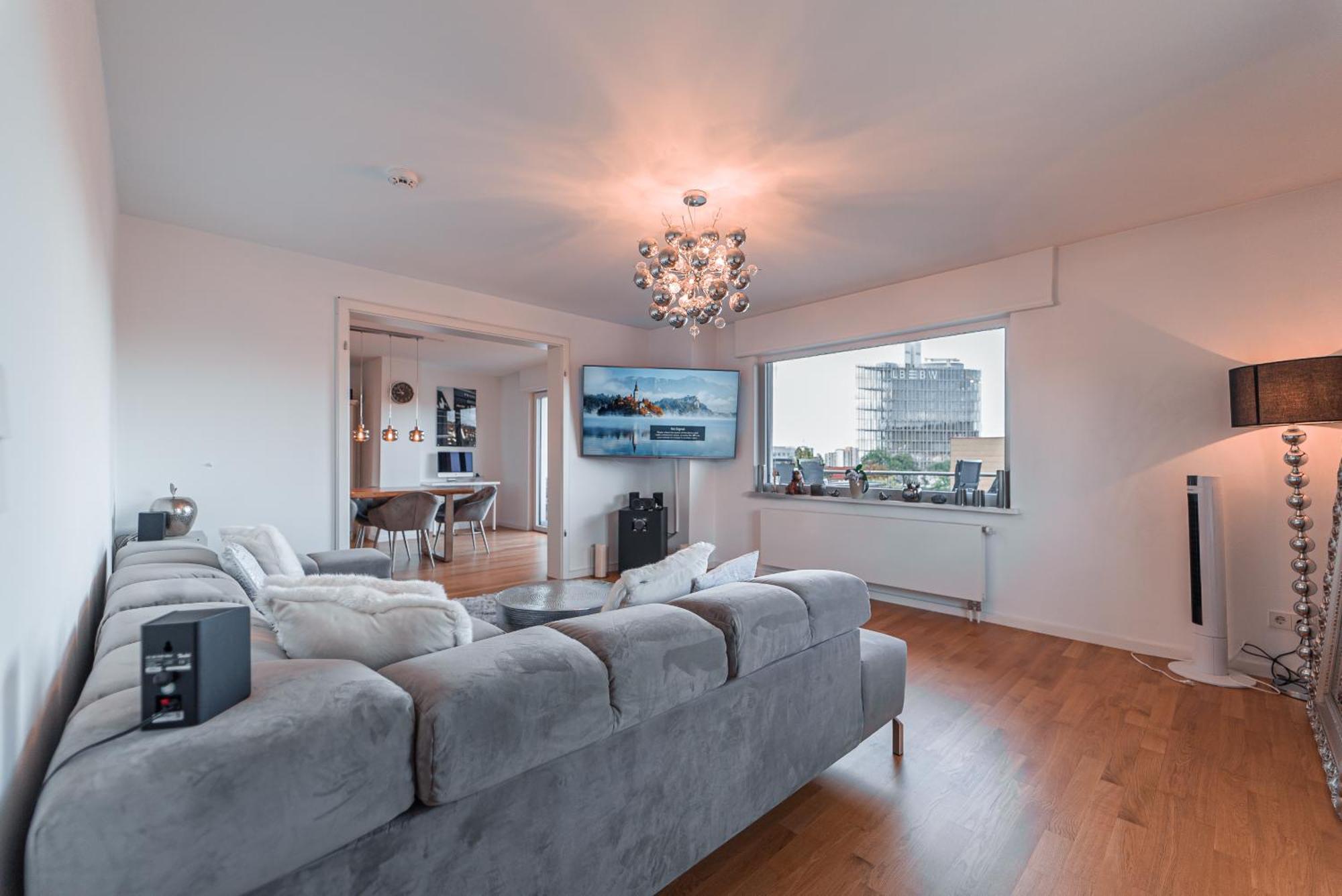 Luxurious Penthouse Apartment Щутгарт Екстериор снимка